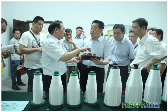 河南省委常委、政法委書記劉滿倉蒞臨林州光遠(yuǎn)新材料視察工作-復(fù)合材料應(yīng)用網(wǎng)FRPAPP.COM